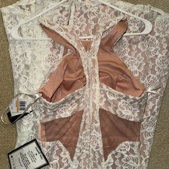 Macy's Beige and White Lace Maxi Dress - Picture 7 of 9